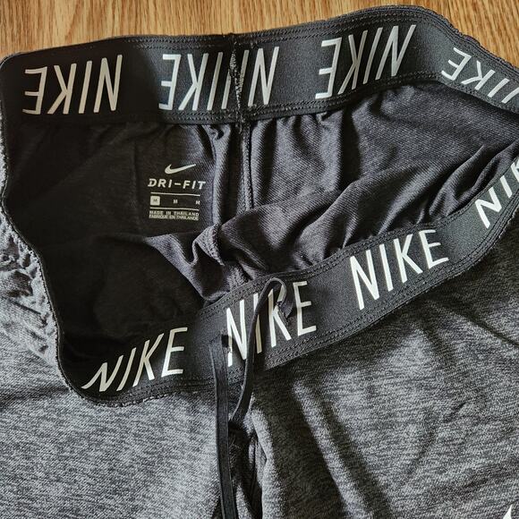 Nike Dri-Fit Lounge Shorts Size Medium Gray Black Spacedye - Picture 3 of 5